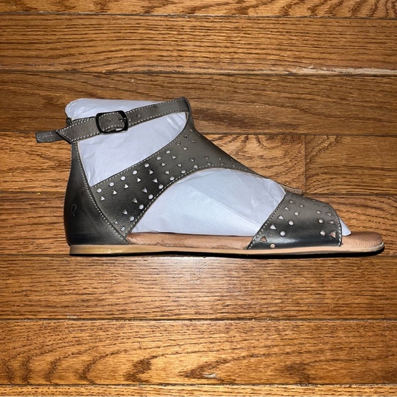 Roan by BED/STU Leather Kit Cut Out Bosco Gray Flat Sandals Women’s Size 7 - Picture 7 of 8